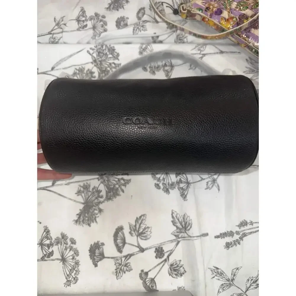 NWT B9-003 Coach Andre Barrel Bag 30 Silver/black Refined pebble leather CET20